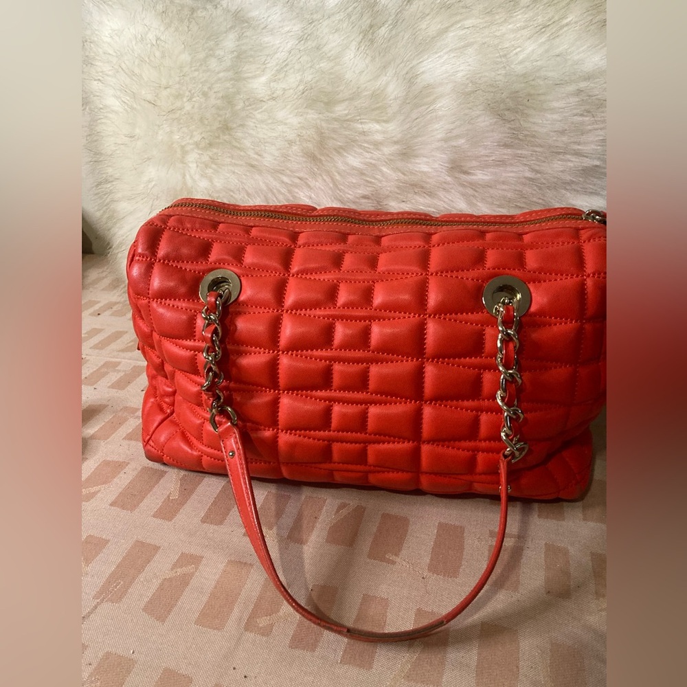 Kate Spade Ruby Red Orange chain Detail Bubble Quilted Leather hand Bag - Picture 4 of 17